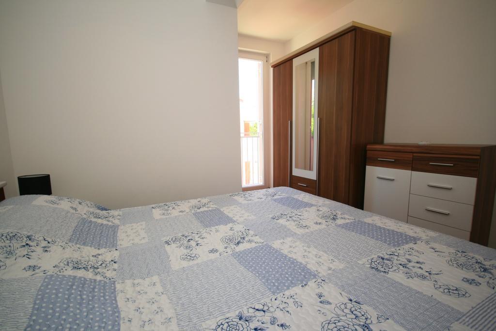 Apartamento Ruzmarinka 4* Baška Exterior foto
